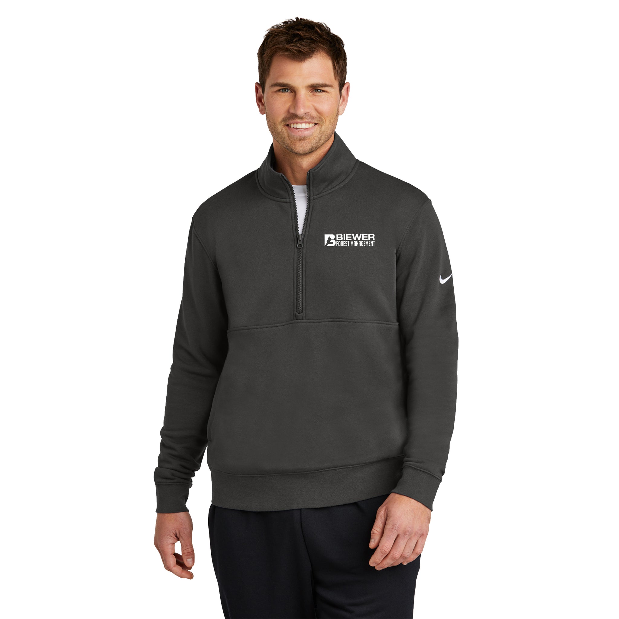 Nike - Club Fleece Sleeve Swoosh 1/2-Zip. NKDX6718.
